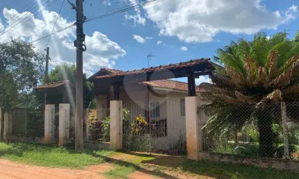 Chácara com 3 quartos à venda em Jardim Estância Brasil - SP