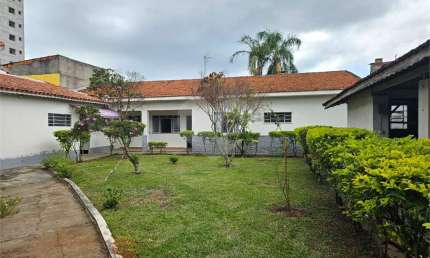Casa térrea com 2 quartos à venda ou para locação em Alvinópolis - SP