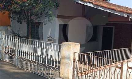 Casa térrea com 4 quartos à venda em Loteamento Loanda - SP