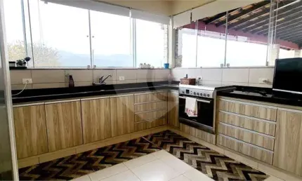 Chácara com 3 quartos à venda em Jardim Estância Brasil - SP