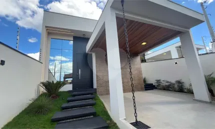 Casa térrea com 3 quartos à venda em Nova Gardênia - SP