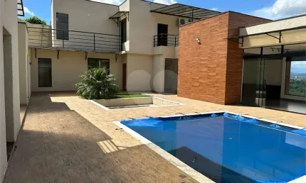 Sobrado com 4 quartos à venda em Jardim Estância Brasil - SP