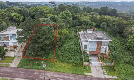 Terreno/Área no Butiatuvinha de 655,74 m²  - 94586.001-KD