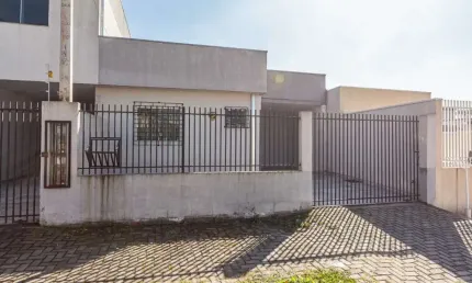 Casa com 2 quartos para alugar na Rua Carlota Pereira de Queiroz, 157, Cajuru, Curitiba
