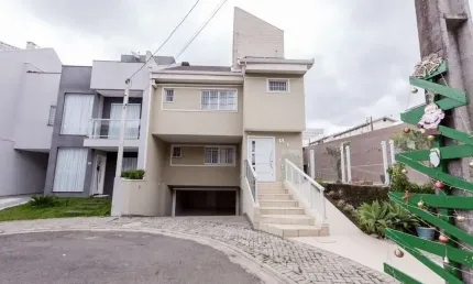 Casa em Condomínio no Pinheirinho de 370,00 m² com 4 quartos  - 94739.001-KD