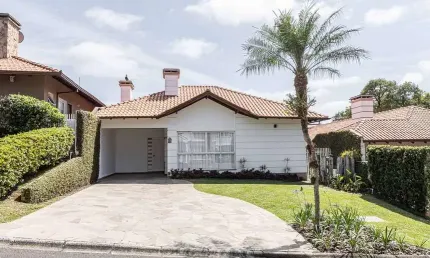 Casa com 4 quartos em condomínio no São Braz de 240,00 m²