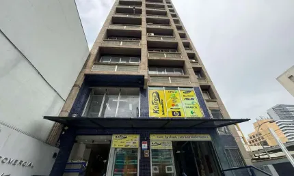 Sala comercial com 2 salas para alugar na Rua Vinte e Quatro de Maio, 262, Centro, Curitiba