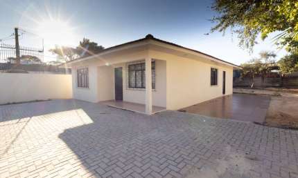 Casa comercial com 3 salas para alugar na Avenida Manoel Ribas, 7146, Santa Felicidade, Curitiba