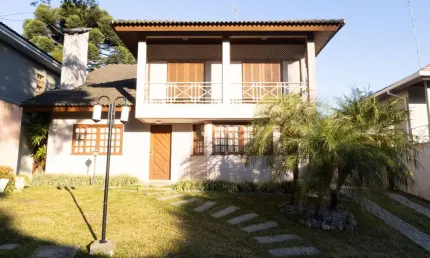 Casa em condomínio em SANTA FELICIDADE com 213,52 m²