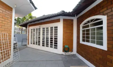Ponto comercial com 4 salas para alugar na Rua Via Veneto, 1140, Santa Felicidade, Curitiba