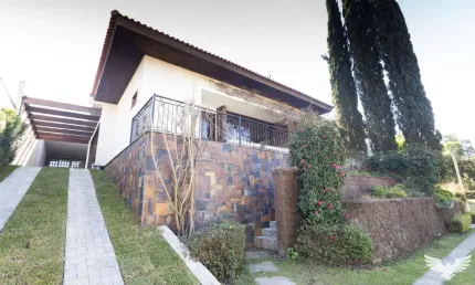 Casa com 5 quartos para alugar na Rua José Culpi, 247, Butiatuvinha, Curitiba