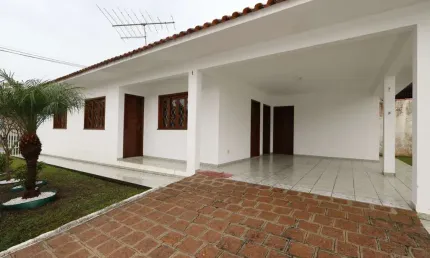 Casa com 3 quartos para alugar na Avenida Francisco Gulin, 1214, Santa Felicidade, Curitiba