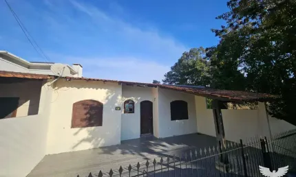 Casa com 3 quartos para alugar na Avenida Vereador Toaldo Túlio, 1567, Santa Felicidade, Curitiba
