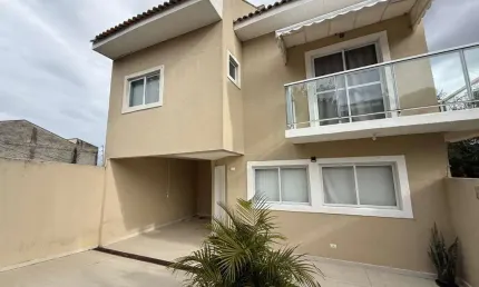 Casa com 3 quartos para alugar na Rua Luiz Leduc, 1283, Vista Alegre, Curitiba