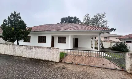 Casa com 3 quartos para alugar na Avenida Francisco Gulin, 1214, Santa Felicidade, Curitiba