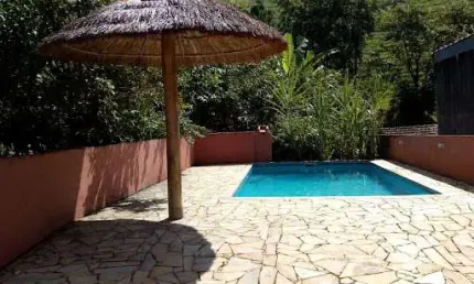 Chácara com 5 dormitórios, 1680 m² - venda por R$ 600.000,00 ou aluguel por R$ 4.500,00/mês - Freitas - São José dos Campos/SP