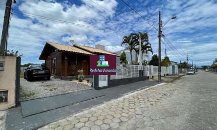 Casa com 2 quartos à venda na Rua Ipê Rosa, Carianos, Florianópolis