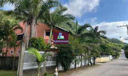 Casa à venda no bairro Pântano do Sul - Florianópolis/SC