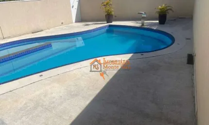 Sobrado com 4 dormitórios à venda, 250 m² por R$ 2.200.000,00 - Golf Gardens - Carapicuíba/SP