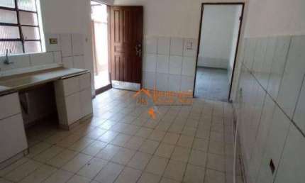 Casa com 1 dormitório para alugar, 50 m² por R$ 525,00/mês - Cidade Soberana - Guarulhos/SP