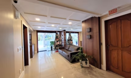 Apartamento com 03 quartos sendo 01 suíte localizado em Coqueiros - Florianópolis - SC.