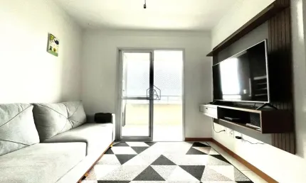 Apartamento com 02 quartos sendo 01 suíte 02 BWC localizado no Bairro Bela Vista - São José - SC.