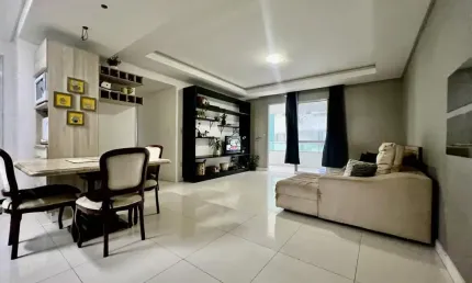 Apartamento com 03 quartos sendo 01 suíte localizado em Campinas - São José - SC.