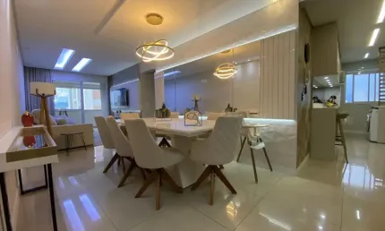 Apartamento com 03 quartos sendo 01 suíte 02 BWC localizado em Barreiros, São José - SC.