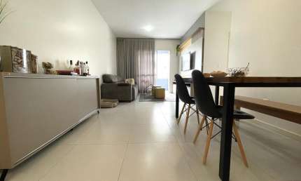 Apartamento com 02 quartos sendo 01 suíte 02 BWC localizado em Campinas, São José - SC.