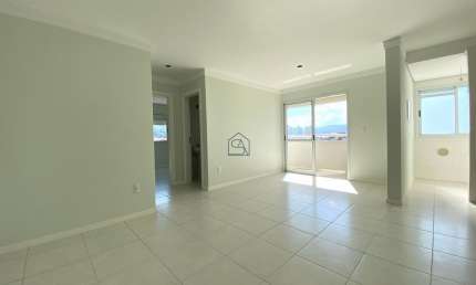 Apartamento com 02 quartos sendo 01 suíte 02 BWC localizado no Bela Vista, São José - SC.