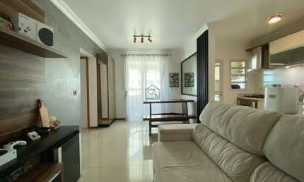 Apartamento com 02 quartos sendo 01 suíte e 02 BWC localizado em Barreiros, São José - SC.