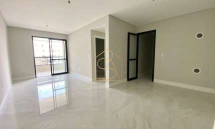 Apartamento com 02 quartos sendo 02 suítes e 03 BWC localizado em Campinas, São José - SC.