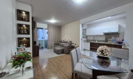 Apartamento com 02 quartos 01 BWC localizado em Barreiros, São José - SC.