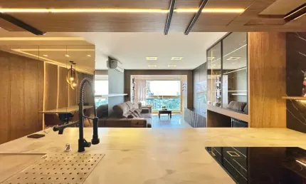 Apartamento mobiliado 03 dormitórios com suíte, 03 BWC e 02 vagas em Barreiros-São José/SC.