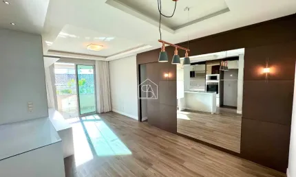 Apartamento com 03 quartos sendo 01 suíte 02 BWC localizado em Barreiros São José SC.