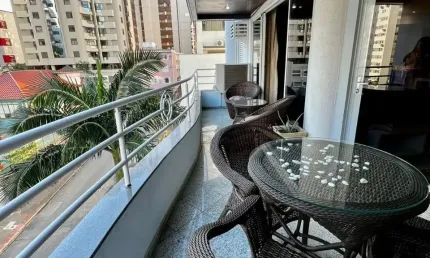Apartamento com 04 quartos sendo 01 suíte 04 BWC localizado no Centro de Florianópolis SC.