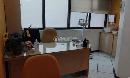 Sala comercial à venda na Rua Turiassu, 143, Perdizes, São Paulo, 100 m2 por R$ 800.000