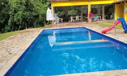 Fazenda à venda na Dos Ranários, 19500, Zona Rural, Salesópolis, 200 m2 por R$ 795.000