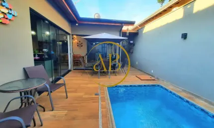 Linda casa térrea num dos Condomínios mais completos no lazer