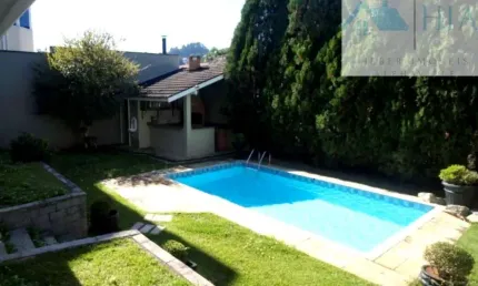 Casa em condomínio fechado com 3 quartos para alugar na alameda chibarás, 38, alphaville, santana de parnaíba por r$ 13.000