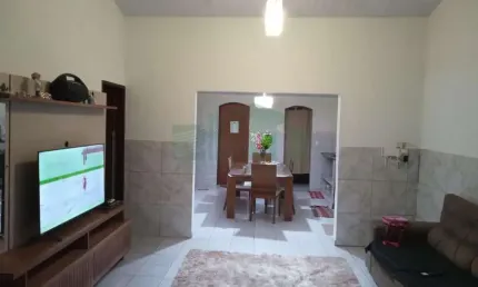Casa à venda na Avenida Cícero Batista de Oliveira, Santa Luzia, Gravatá