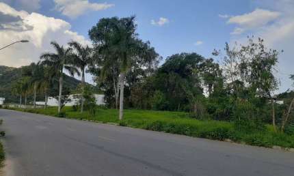 Terreno à venda no Cerâmica, Juiz de Fora 