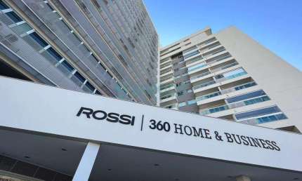 Sala comercial para locação no São Mateus (Edifício Rossi 360), por R$ 1.400,00 mais taxas.