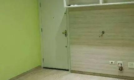 Apartamento a uma quadra  da praia  com 1 dormitório   santos/sp
