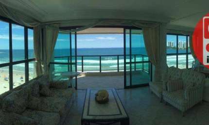 Apartamento com 3 dormitórios à venda, 200 m² por R$ 2.950.000,00 - Praia das Pitangueiras - Guarujá/SP