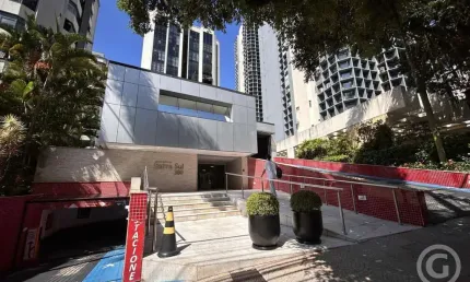 Sala comercial na avenida rio branco: uma das principais avenidas do centro de florianópolis