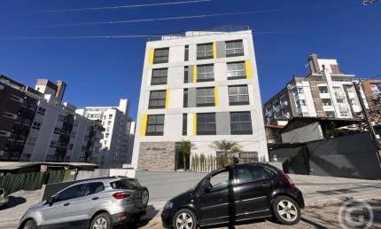 Studio moderno e mobiliado no coração do bairro Trindade, em Florianópolis