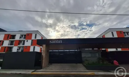 Descubra seu novo lar no Santin Home Club, com vista para o mar
