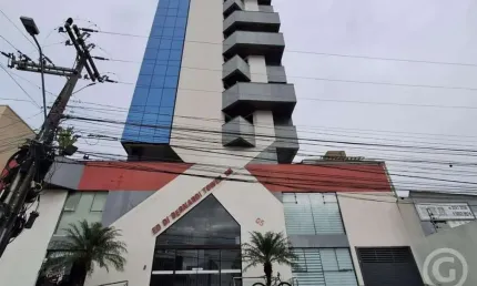 Sala comercial estrategicamente localizada no Di Bernardi Tower, em São José