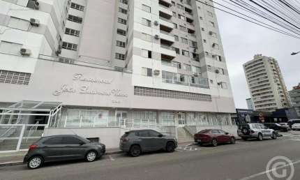 Ponto comercial para alugar na Avenida Governador Jorge Lacerda, 283, Campinas, São José